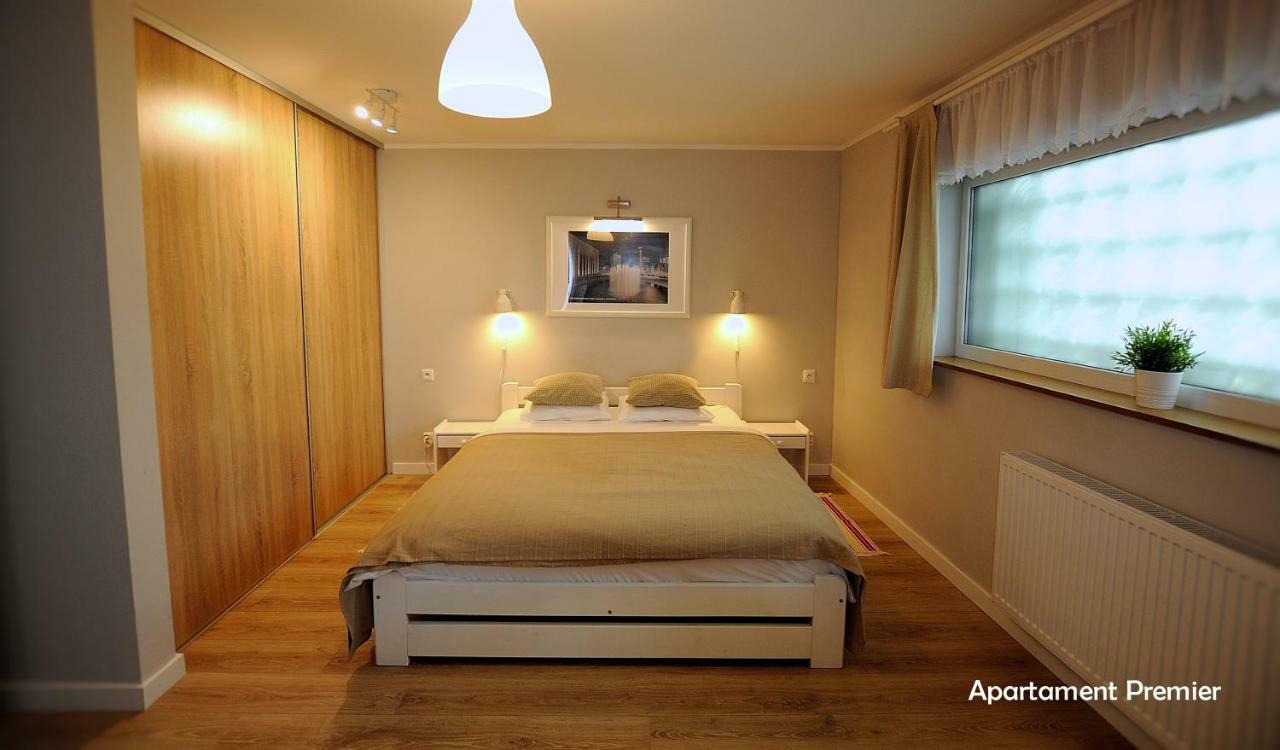 Bialy Dom - 2 Bedrooms Katowice Exteriör bild